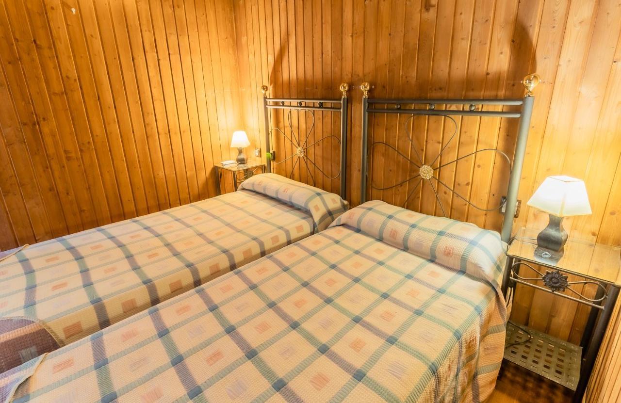 Hotel Rural El Labriego By Vivere Stays Plasenzuela ภายนอก รูปภาพ