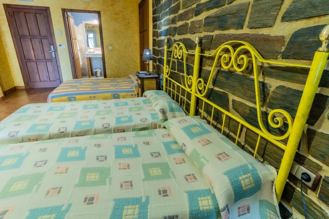 Hotel Rural El Labriego By Vivere Stays Plasenzuela ภายนอก รูปภาพ
