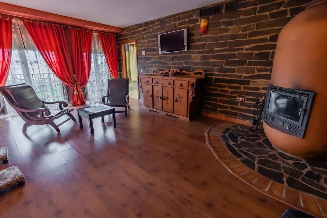 Hotel Rural El Labriego By Vivere Stays Plasenzuela ภายนอก รูปภาพ