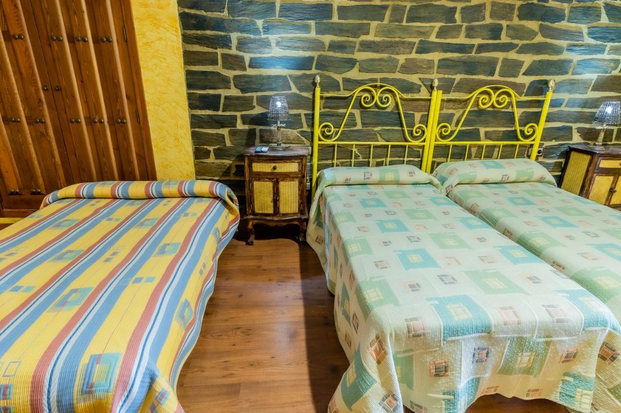 Hotel Rural El Labriego By Vivere Stays Plasenzuela ภายนอก รูปภาพ