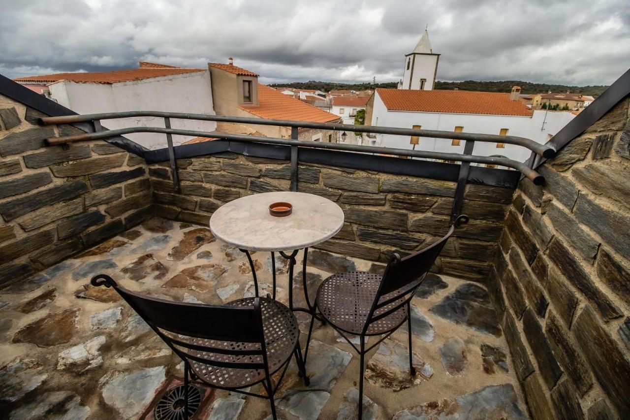 Hotel Rural El Labriego By Vivere Stays Plasenzuela ภายนอก รูปภาพ