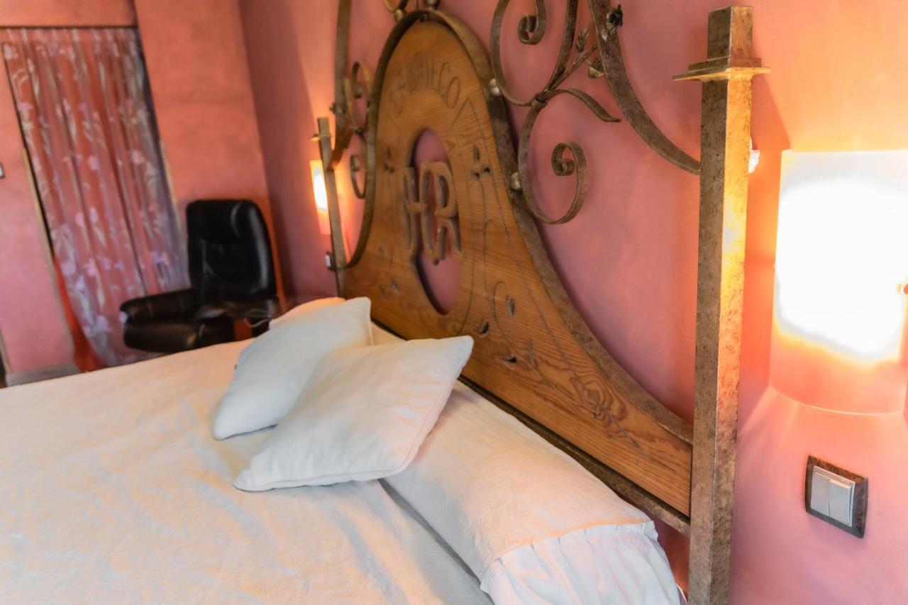 Hotel Rural El Labriego By Vivere Stays Plasenzuela ภายนอก รูปภาพ