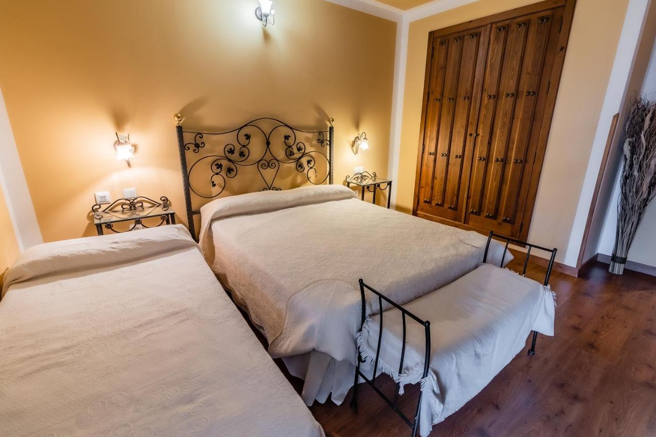 Hotel Rural El Labriego By Vivere Stays Plasenzuela ภายนอก รูปภาพ