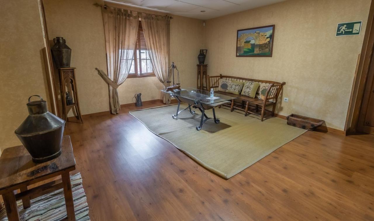 Hotel Rural El Labriego By Vivere Stays Plasenzuela ภายนอก รูปภาพ