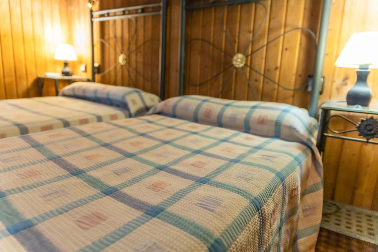 Hotel Rural El Labriego By Vivere Stays Plasenzuela ภายนอก รูปภาพ