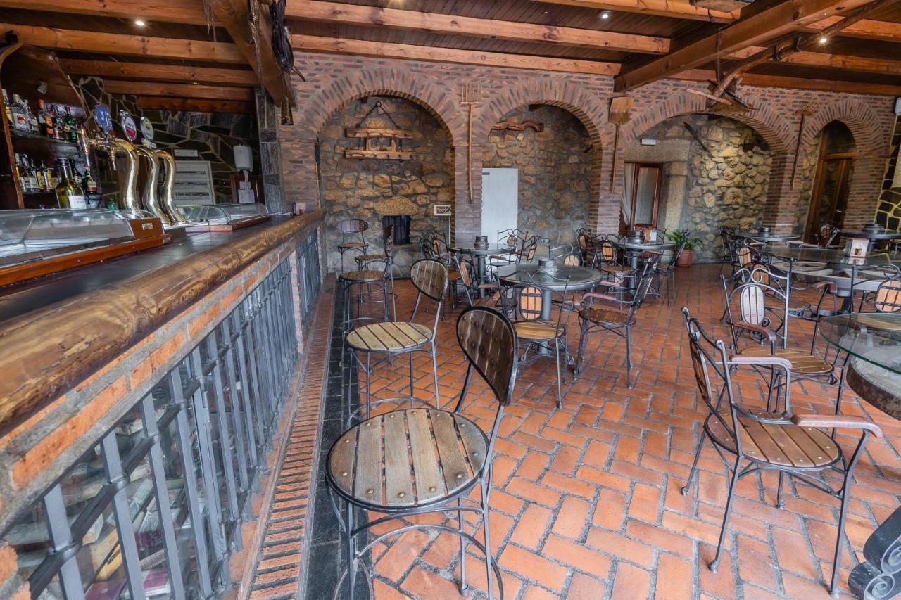 Hotel Rural El Labriego By Vivere Stays Plasenzuela ภายนอก รูปภาพ