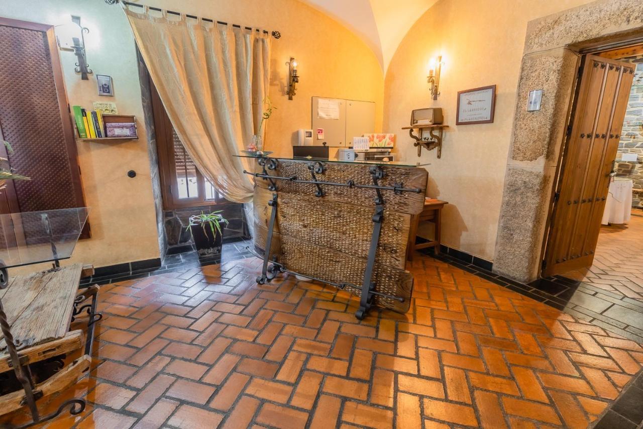 Hotel Rural El Labriego By Vivere Stays Plasenzuela ภายนอก รูปภาพ